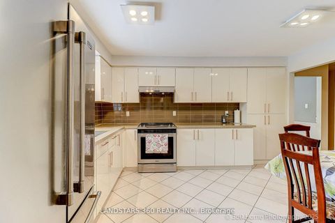 Photo 7 at 31 Whitehorn Crescent, Don Valley Village, Toronto