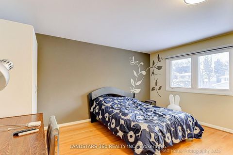 Photo 16 at 31 Whitehorn Crescent, Don Valley Village, Toronto