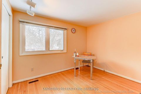 Photo 18 at 31 Whitehorn Crescent, Don Valley Village, Toronto
