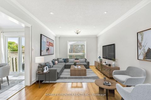 Photo 6 at 153 Purcell Crescent, Maple, Vaughan