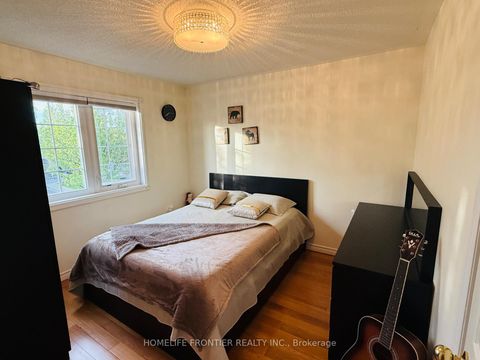Photo 12 at 153 Purcell Crescent, Maple, Vaughan
