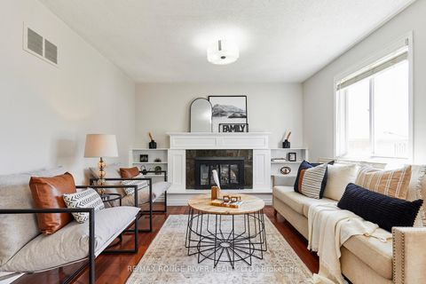 Photo 10 at 31 Champine Square, Bowmanville, Clarington