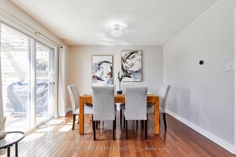 Photo 13 at 31 Champine Square, Bowmanville, Clarington