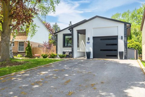 Photo 2 at 512 Sandford Street, Central Newmarket, Newmarket