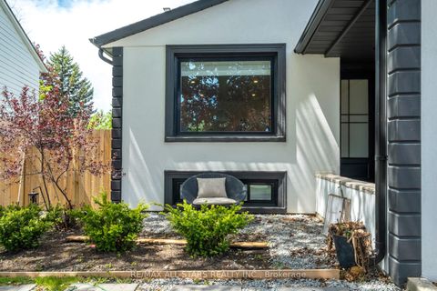 Photo 3 at 512 Sandford Street, Central Newmarket, Newmarket