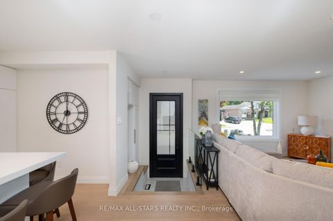 Photo 4 at 512 Sandford Street, Central Newmarket, Newmarket