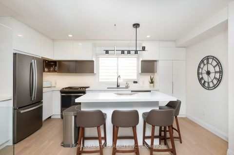 Photo 11 at 512 Sandford Street, Central Newmarket, Newmarket