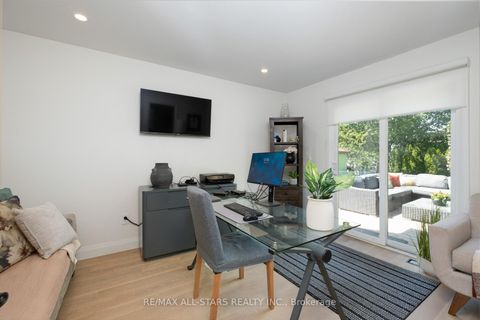 Photo 15 at 512 Sandford Street, Central Newmarket, Newmarket