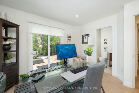 Photo 16 at 512 Sandford Street, Central Newmarket, Newmarket