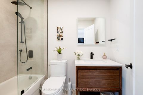 Photo 21 at 512 Sandford Street, Central Newmarket, Newmarket