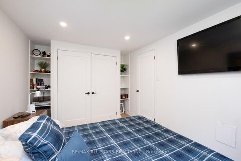 Photo 26 at 512 Sandford Street, Central Newmarket, Newmarket