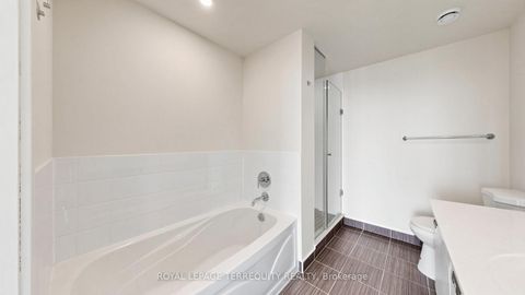 Photo 29 at 2710 - 832 Bay Street, Bay Street Corridor, Toronto