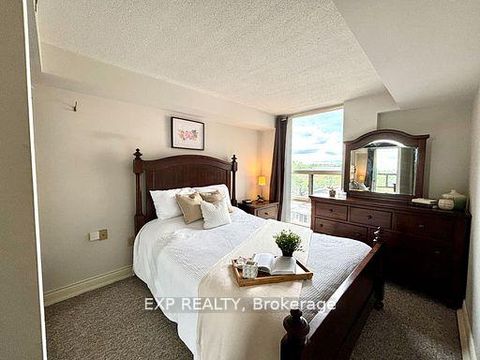 Photo 5 at 705 - 725 King Street W, Niagara, Toronto