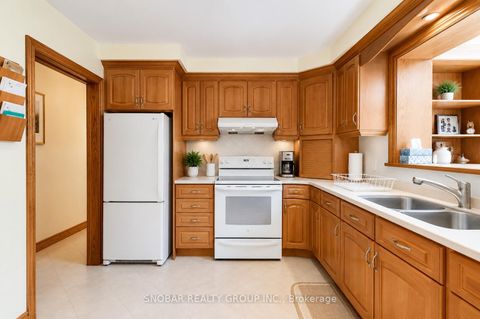 Photo 10 at 22 Norgrove Crescent, Richview, Toronto