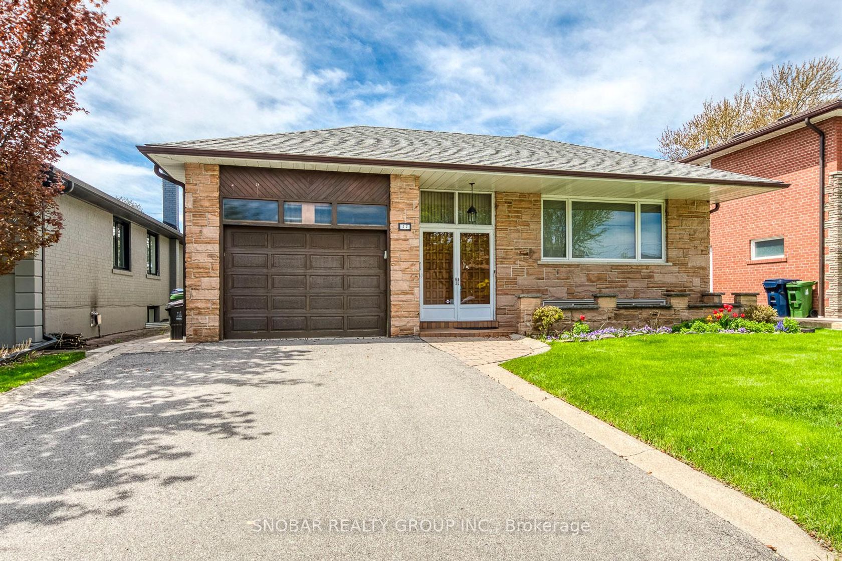 22 Norgrove Crescent, Richview, Toronto 