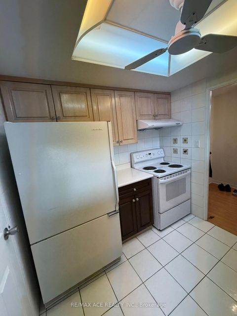 Photo 6 at 1609 - 1555 Finch Avenue E, Don Valley Village, Toronto