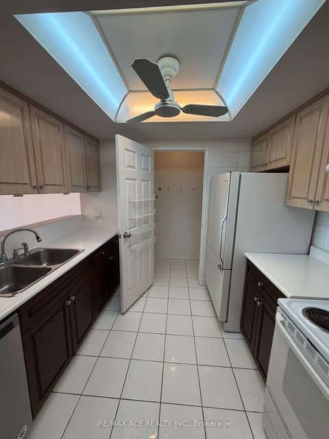 Photo 7 at 1609 - 1555 Finch Avenue E, Don Valley Village, Toronto