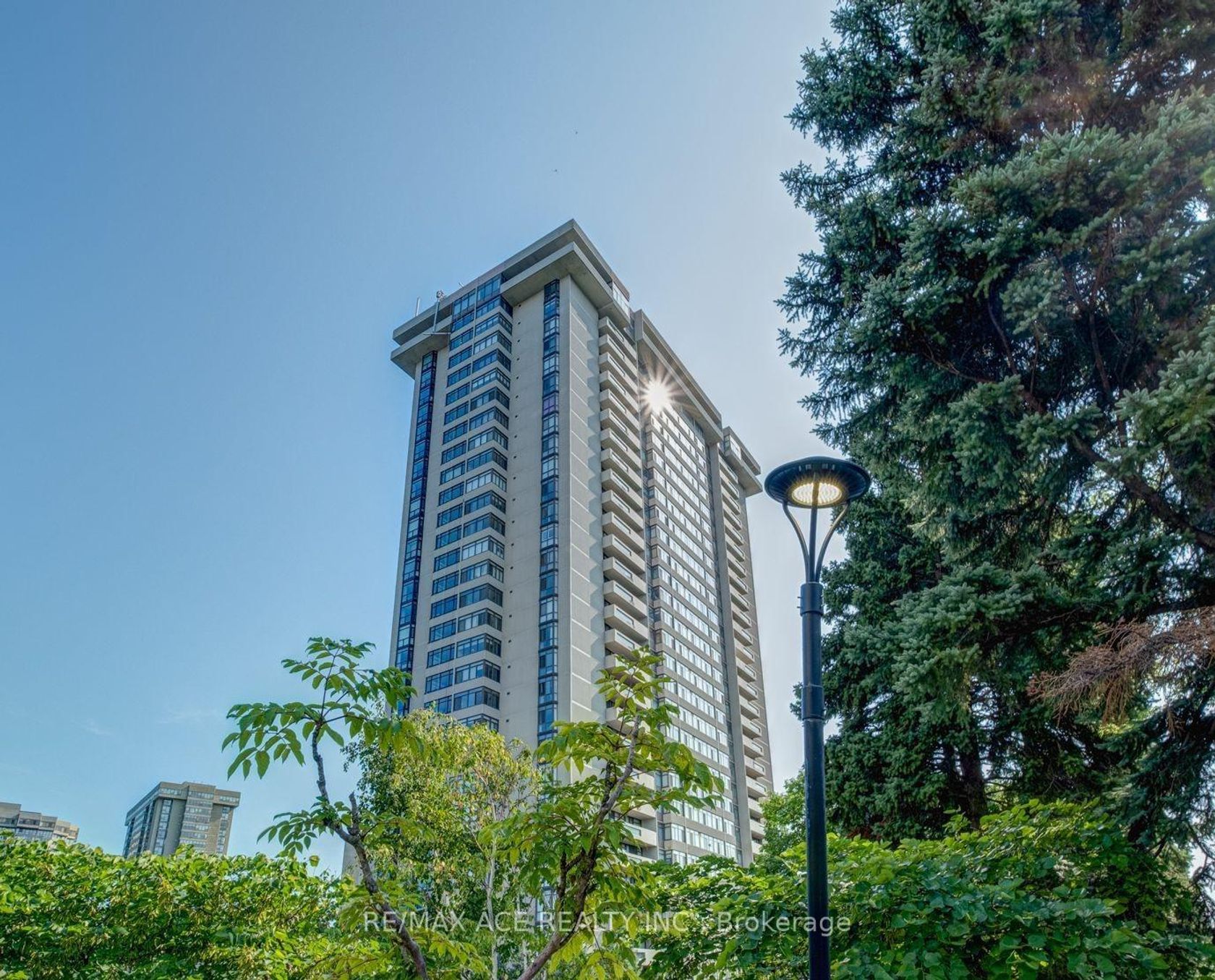 1609 - 1555 Finch Avenue E, Don Valley Village, Toronto photo number 2