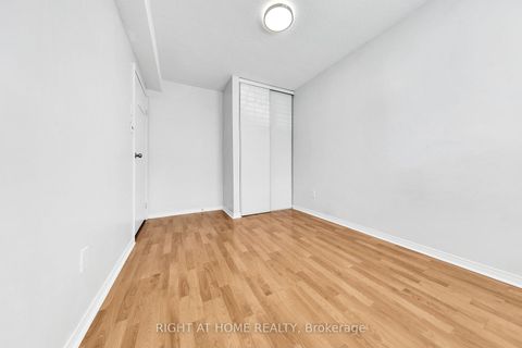 Photo 16 at 212 - 126 Bell Farm Road, Alliance, Barrie