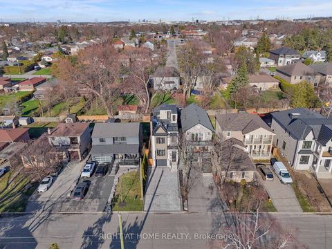 Photo 1 at 819 Fairview Avenue, Bay Ridges, Pickering