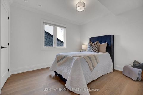 Photo 31 at 819 Fairview Avenue, Bay Ridges, Pickering