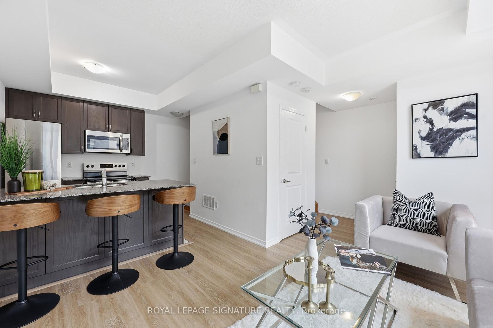 55 - 28 Fieldway Road, City Centre West, Toronto 
