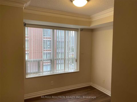 Photo 3 at 1010 - 2 Clairtrell Road, Willowdale East, Toronto