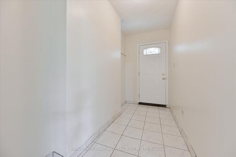 Photo 4 at 85 Linsmore Crescent, East York, Toronto