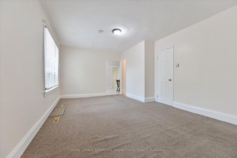 Photo 6 at 85 Linsmore Crescent, East York, Toronto