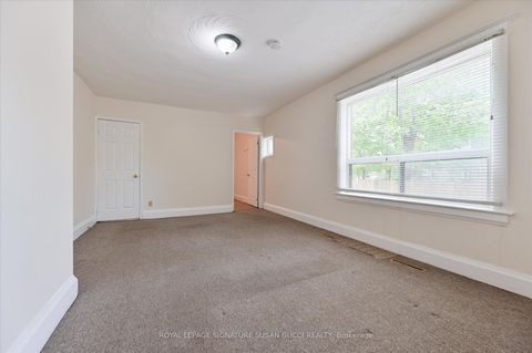 Photo 7 at 85 Linsmore Crescent, East York, Toronto