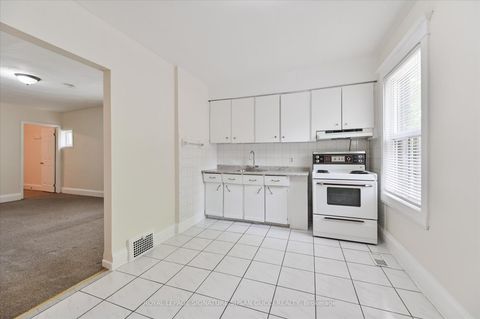 Photo 9 at 85 Linsmore Crescent, East York, Toronto