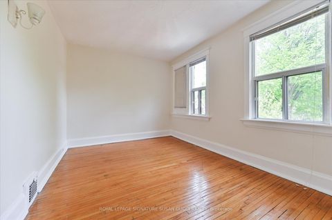 Photo 18 at 85 Linsmore Crescent, East York, Toronto
