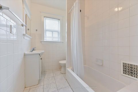 Photo 19 at 85 Linsmore Crescent, East York, Toronto