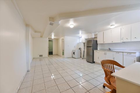 Photo 20 at 85 Linsmore Crescent, East York, Toronto