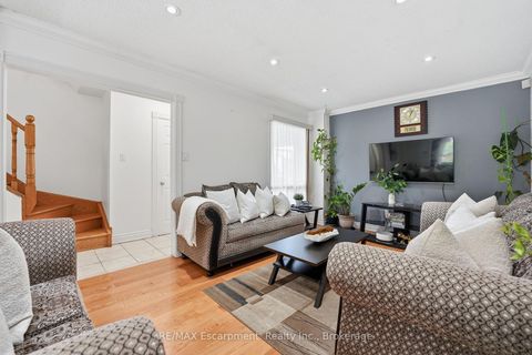 Photo 2 at 39 Riviera Drive, Glen Shields, Vaughan