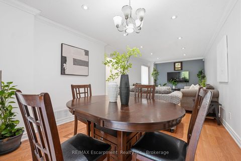 Photo 3 at 39 Riviera Drive, Glen Shields, Vaughan