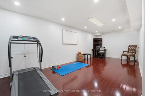 Photo 14 at 39 Riviera Drive, Glen Shields, Vaughan