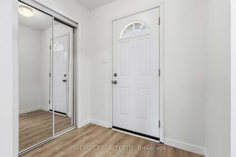 Photo 2 at 51 - 580 Eyer Drive, West Shore, Pickering