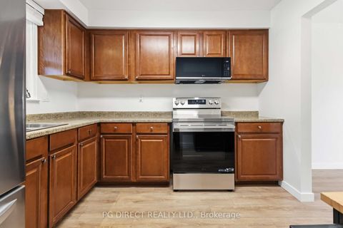 Photo 7 at 51 - 580 Eyer Drive, West Shore, Pickering
