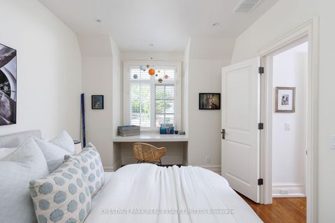 Photo 34 at 7 Strathgowan Crescent, Lawrence Park South, Toronto