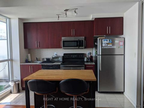 Photo 3 at 3411 - 55 Bremner Boulevard, Waterfront Communities C1, Toronto