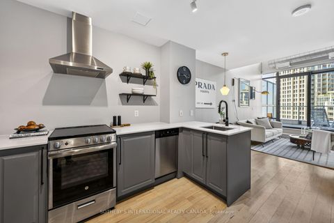 Photo 7 at 614 - 637 Lake Shore Boulevard W, Niagara, Toronto