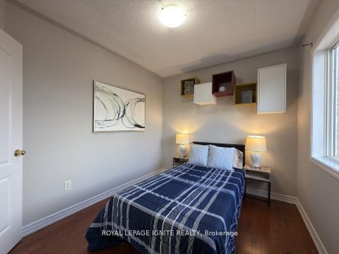 Photo 5 at 40 Reindeer Drive, Rouge E11, Toronto