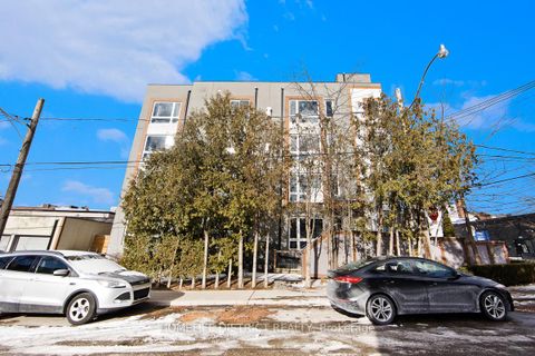 Photo 0 at 243 Niagara Street, Niagara, Toronto