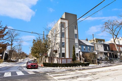 Photo 1 at 243 Niagara Street, Niagara, Toronto