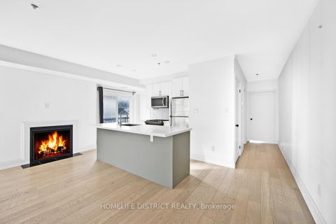 Photo 5 at 243 Niagara Street, Niagara, Toronto