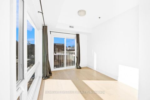 Photo 9 at 243 Niagara Street, Niagara, Toronto