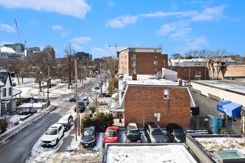 Photo 10 at 243 Niagara Street, Niagara, Toronto