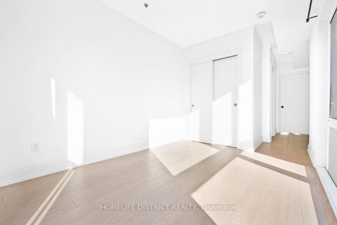 Photo 12 at 243 Niagara Street, Niagara, Toronto