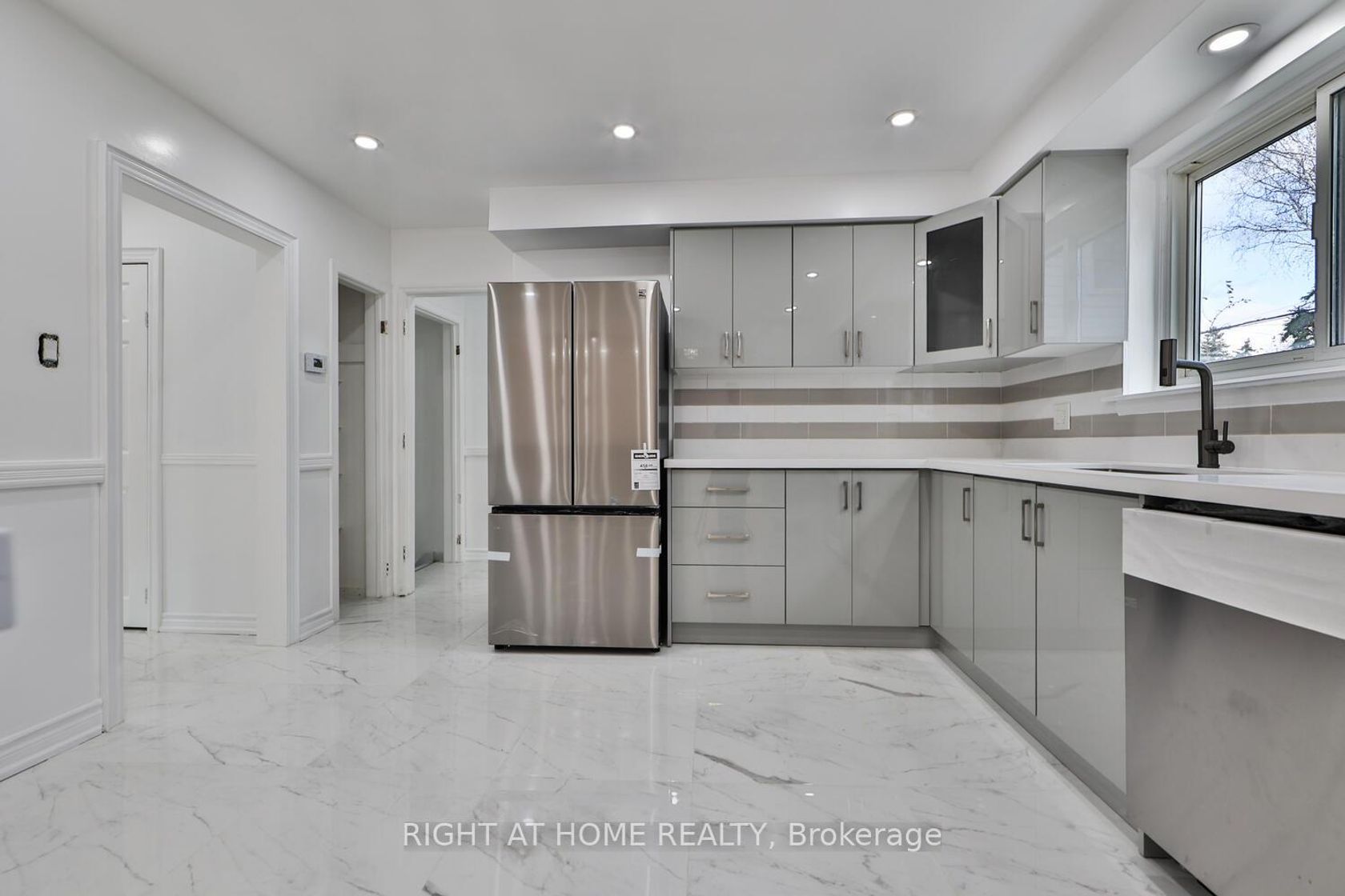 Photo 12 at 9 Allister Avenue, Cliffcrest, Toronto